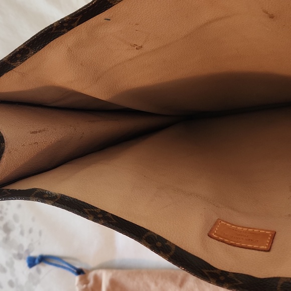 Vintage 90s Louis Vuitton Magazine Bag - Picture 14 of 17